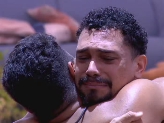 BBB: Brother faz revelação e cai no choro em madrugada de declarações no reality show; veja como foi