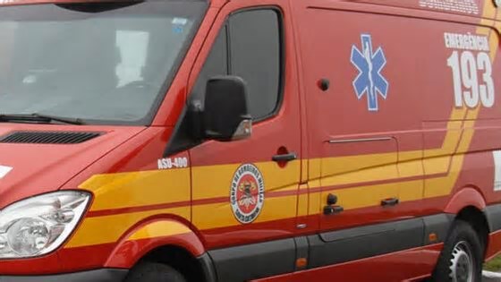 Trabalhador fica ferido após capotamento de máquina em Guabiruba