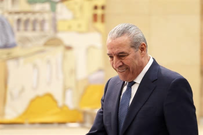 Mahmoud Abbas nomeia conselheiro próximo como vice-presidente da OLP