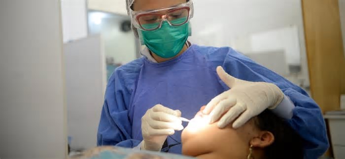 Vítimas de violência doméstica terão reconstrução dentária gratuita no SUS