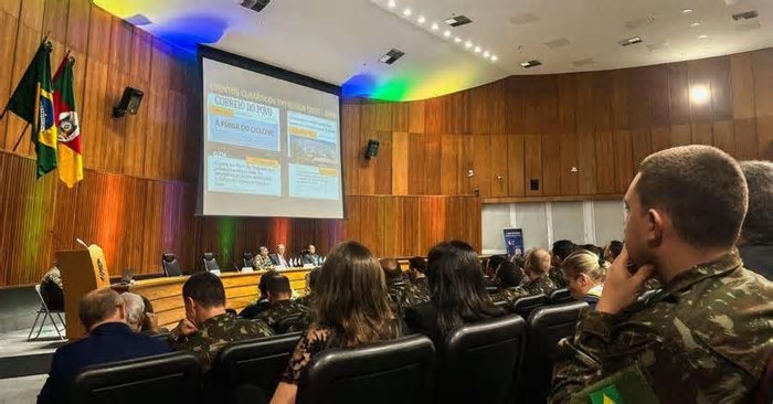 Seminário Operação Taquari 2 debate lições e impactos da enchente de 2024 no Rio Grande do Sul