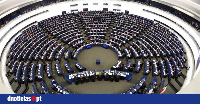China vai suspender sanções a eurodeputados com vista a acordo de investimento