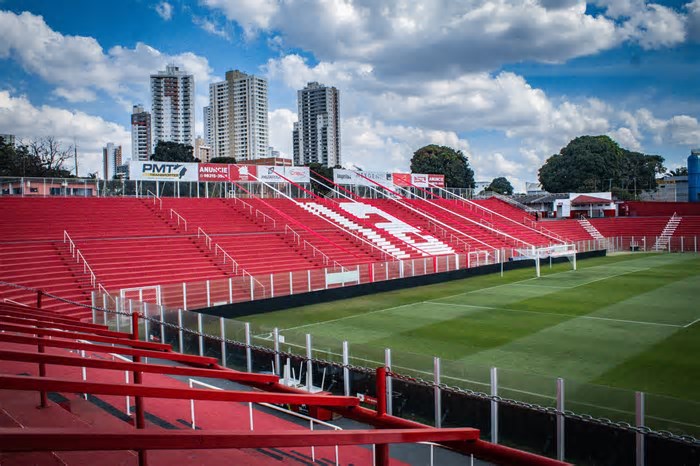 Vila Nova x Chapecoense pela Série B: onde assistir ao vivo com imagens