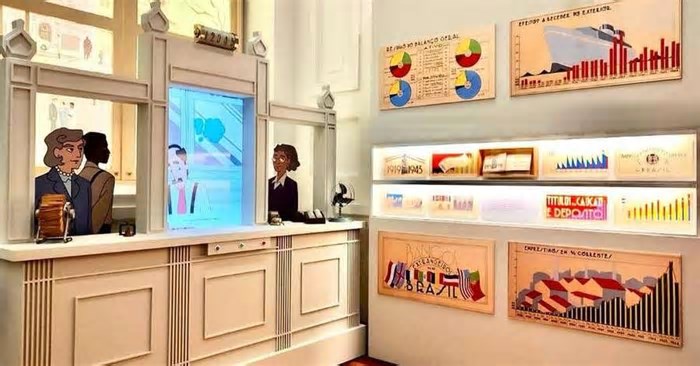 Exposição no Farol Santander faz viagem no tempo pelo sistema financeiro
