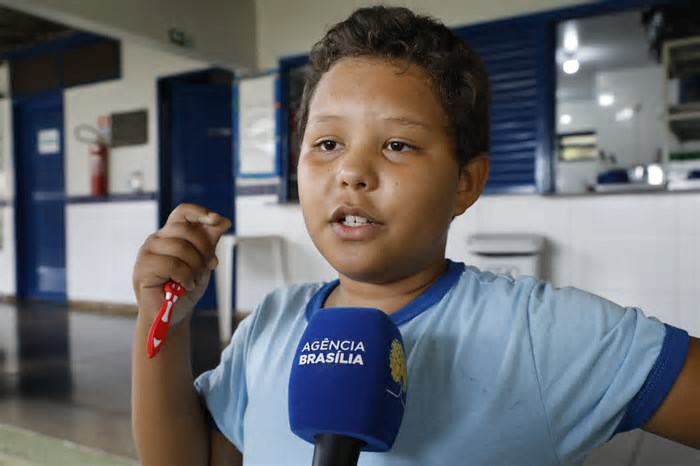 Estudantes aprendem sobre higiene bucal em ação do programa Saúde na Escola