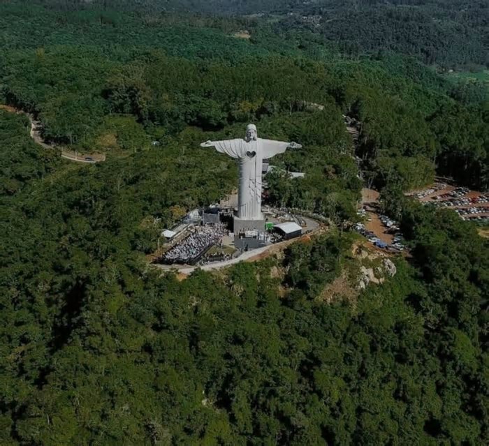 Cidade Gaúcha de 23 mil habitantes inaugura estátua de Cristo maior que a do Rio