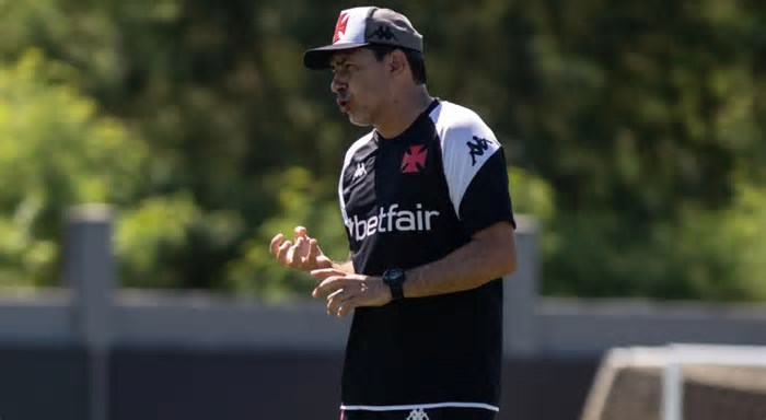 Vasco demite Fábio Carille após nova derrota no Brasileirão