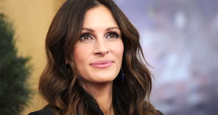 Esta popular comédia romântica com Julia Roberts e George Clooney está prestes a sair da Netflix