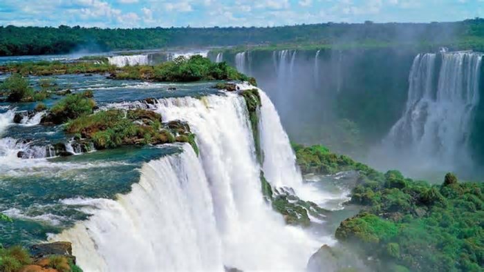 Conheça os 6 pontos brasileiros mais visitados pelos turistas internacionais
