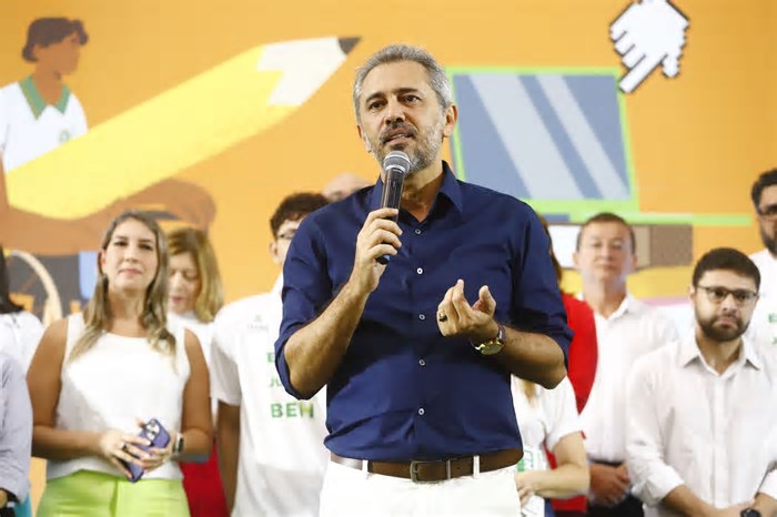 Ceará alcança recorde histórico em aprovações de alunos da rede estadual de ensino na universidade em 2024
