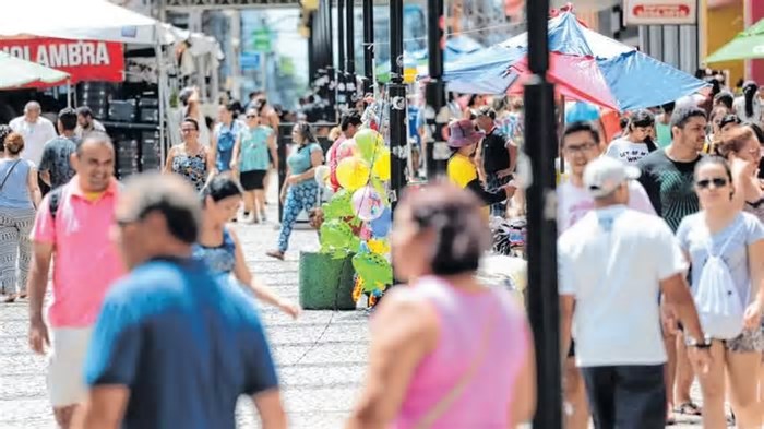 Dia do Trabalhador: veja o que abre e o que fecha no feriado em Fortaleza