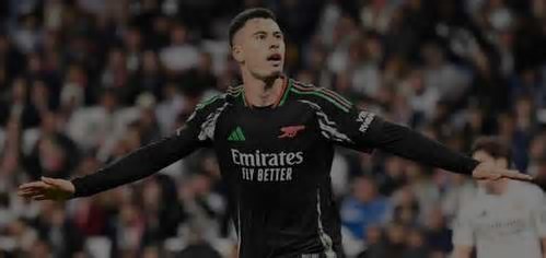 Martinelli festeja gol da vitória do Arsenal de olho no PSG