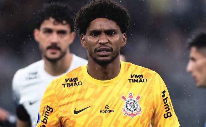 Hugo Souza elogia ex-time antes de Flamengo X Corinthians pelo Brasileirão Betano: “Muito difícil”