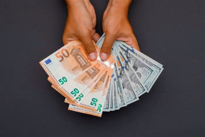 Euro hoje (28/04): veja o valor da cotação comercial e turismo