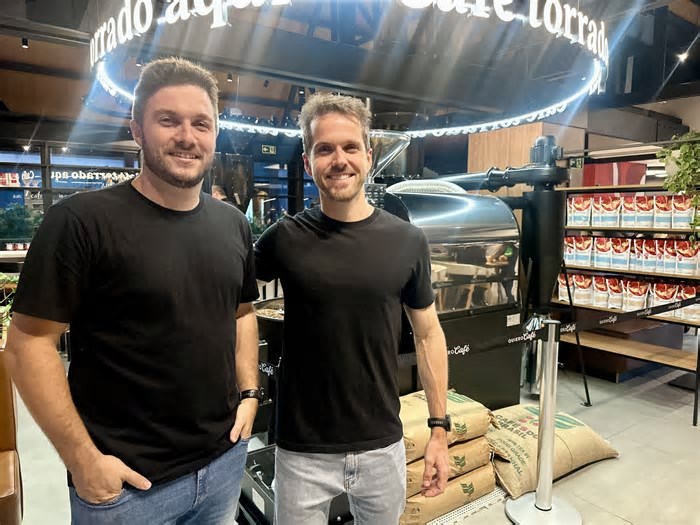 Cafeteria com mais de 70 unidades no País abre maior empreendimento da marca em Gramado
