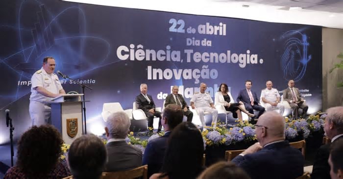 Marinha celebra Ciência, Tecnologia e Inovação com premiação e revista