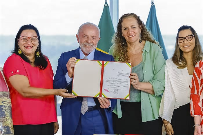 Governo sanciona lei que proíbe discriminação para bolsas de pesquisa por maternidade