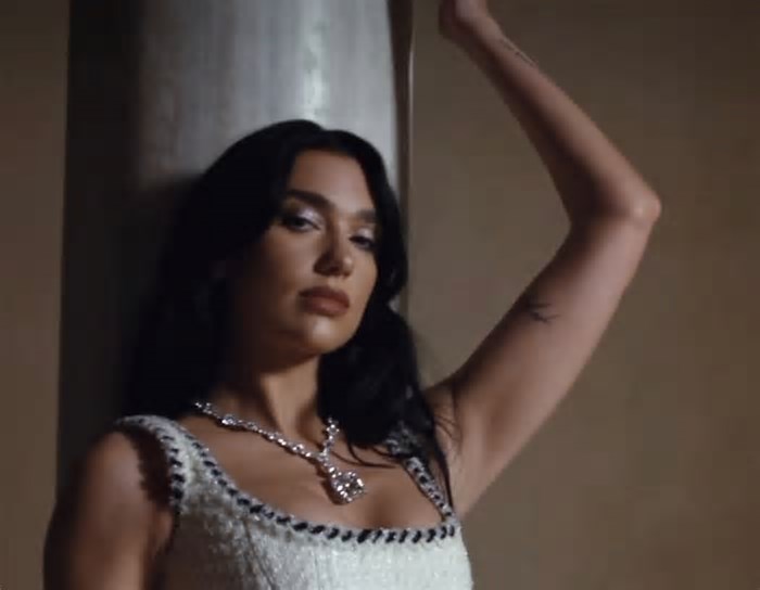 Dua Lipa anuncia shows no Brasil; veja se cantora passará pelo RS