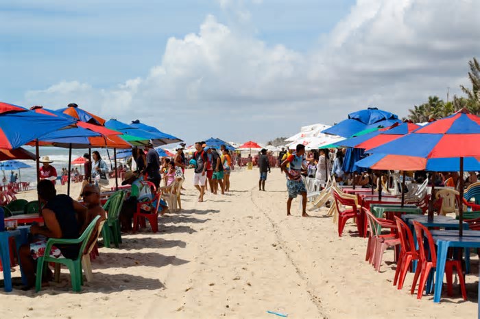 Barracas de praia esperam receber 500 mil pessoas no feriadão da Semana Santa