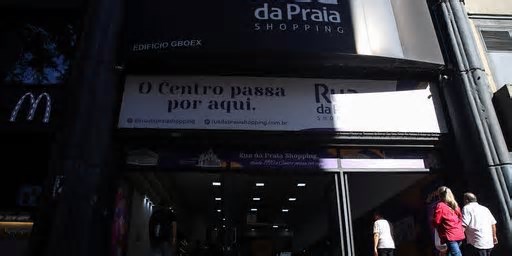 Revitalização e aluguel temporário: as apostas do primeiro shopping do Centro de Porto Alegre para a retomada