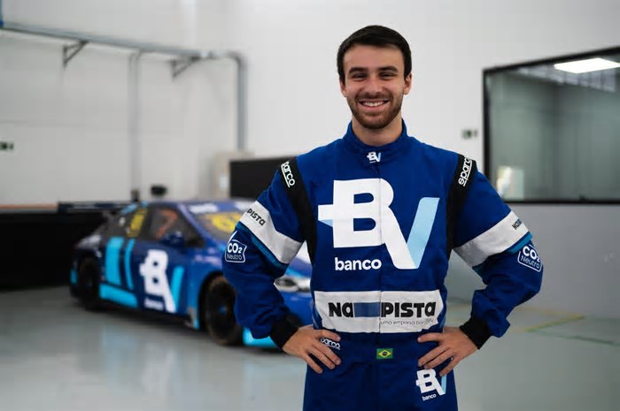 Maior vencedor em 2024, Felipe Baptista destaca novidades da Stock Car 2025 e estreia na Car Racing KTF com o banco BV