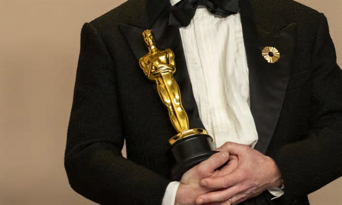 Regra que exige que jurados assistam aos filmes do Oscar vira piada: 'Levaram quase um século para fazer isso?'
