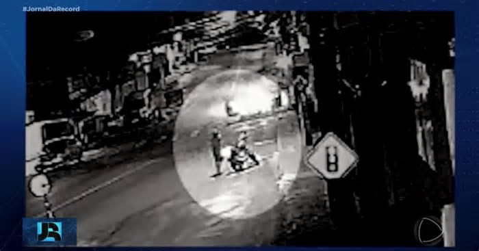 PM é preso por executar três jovens após festa em Salvador (BA)