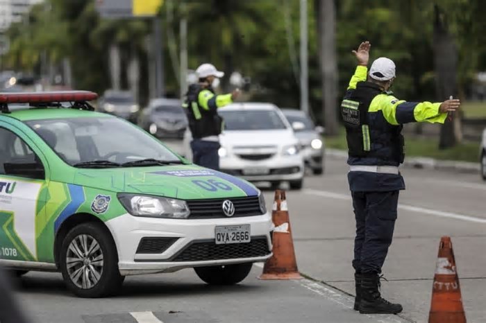 Recife monta esquema de trânsito para eventos do feriadão da Semana Santa