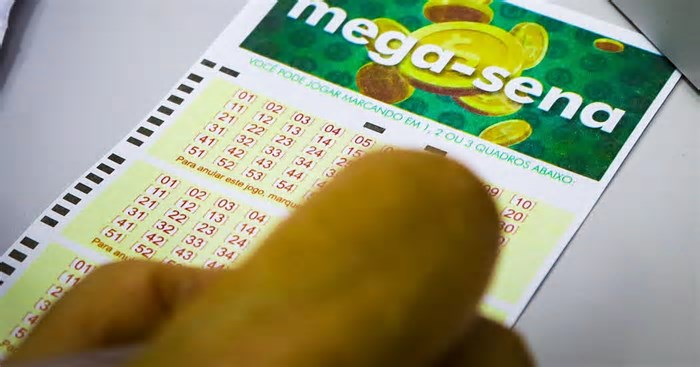 Mega-Sena sorteia prêmio de R$ 43 milhões nesta terça-feira; veja os números
