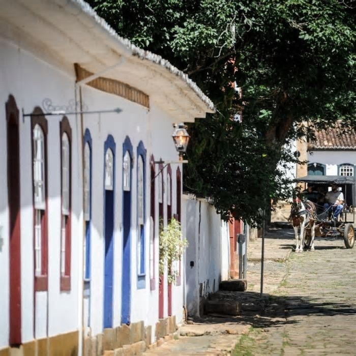 O que fazer em Tiradentes: roteiro entre história, arte e culinária