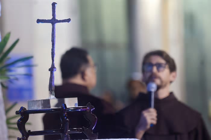 Com cruz original na Bahia, primeira missa católica no Brasil completa 525 anos