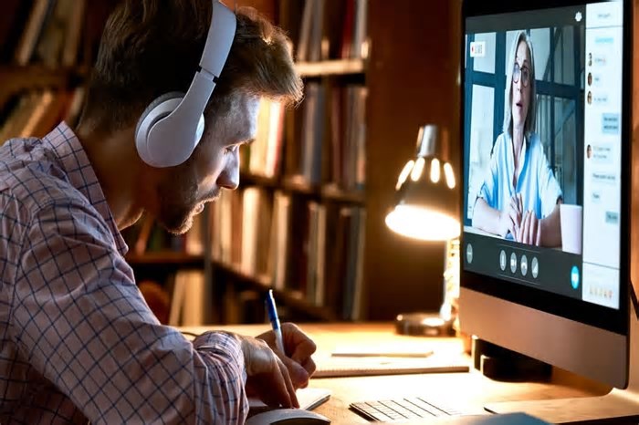 Prefeitura de Salvador oferece curso gratuito de audiodescrição com foco na cultura e no turismo