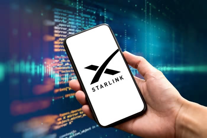 Starlink revela plano ousado com 7.500 satélites para o Brasil