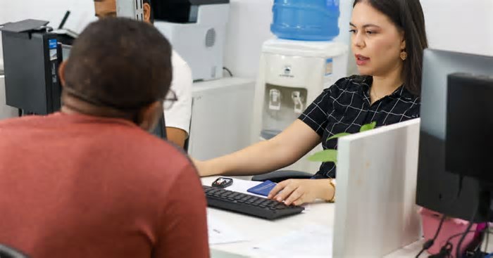 EMPREGO: Sines ofertam mais de 430 vagas nesta segunda-feira em Manaus