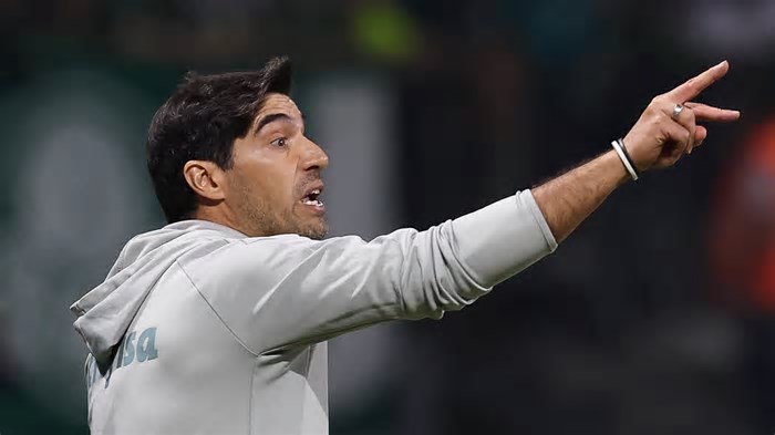 A declaração de Abel Ferreira direcionada a Raniele, do Corinthians