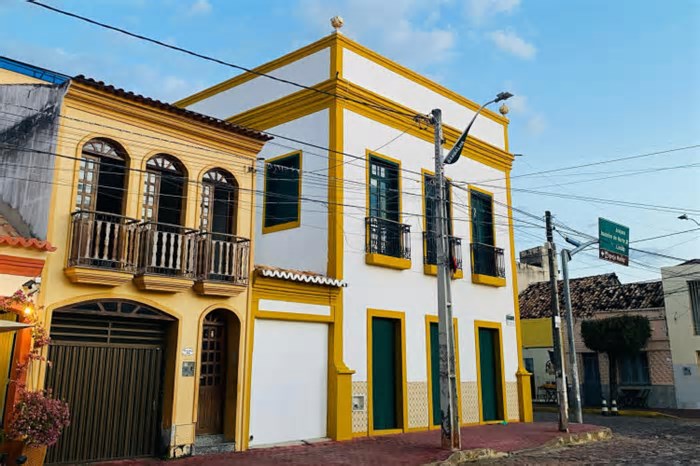 Centro Histórico de Barbalha deverá ter fiação subterrânea, afirma prefeito