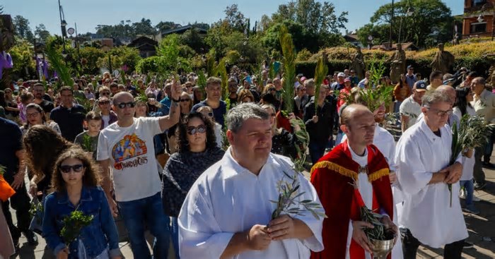 Procissão de Ramos abre a programação da Semana Santa em Gramado