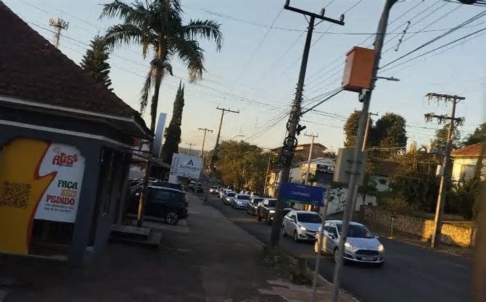 Tranqueira na Av. Presidente Lucena em Ivoti causou transtornos para os motoristas