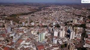 Confira o que abre e fecha no feriado prolongado do Dia do Trabalhador