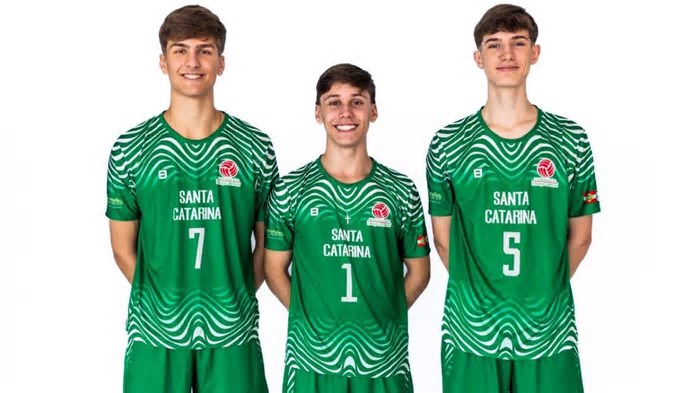 Atletas do Vôlei de Forquilhinha disputam Campeonato de Seleções