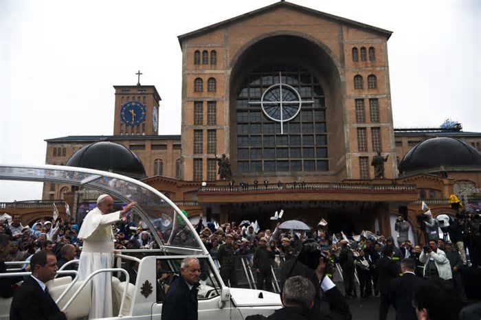 Sucessor do Papa Francisco herdará missão de salvar as finanças do Vaticano