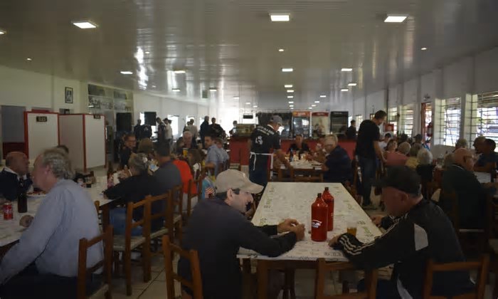 Churrasco marcou aniversário de 68 anos do CCE Vila Rosa