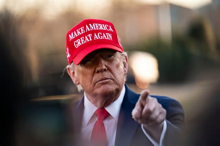 A estratégia por trás das repetidas insinuações de Trump sobre um terceiro mandato nos EUA
