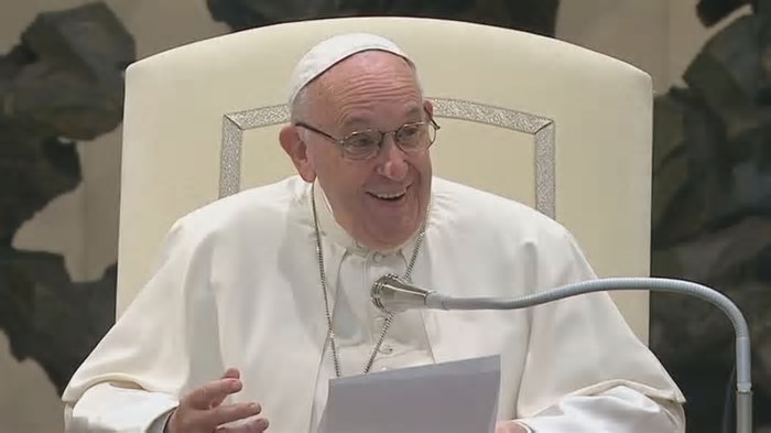 'O bisbilhoteiro é um terrorista'; veja frases do papa Francisco sobre fofoca