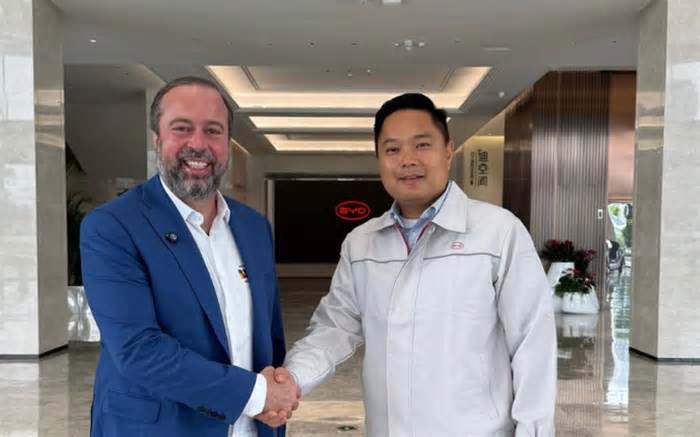 Ministério de Minas e Energia abre conversas com a China para transição energética no Brasil