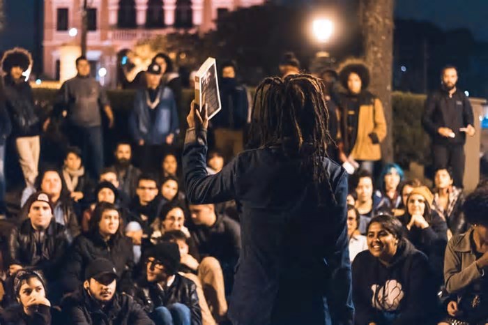 Slam: campeonato de poesia falada começa neste sábado em Curitiba