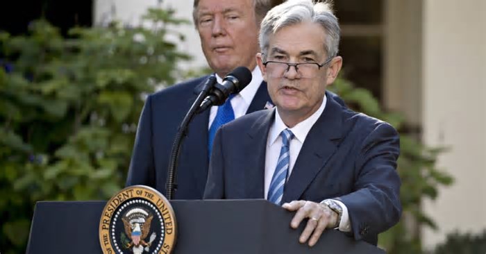 Interrupções generalizadas: Fed faz dura repreensão a tarifas de Trump