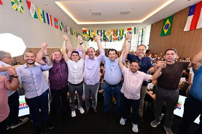 'O Amazonas acima de qualquer interesse pessoal ou partidário', defende Eduardo Braga em megaevento com mais de mil lideranças políticas