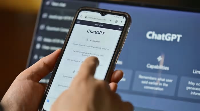 OpenAI desiste de mudança que transformou o ChatGPT em 'bajulador'; entenda