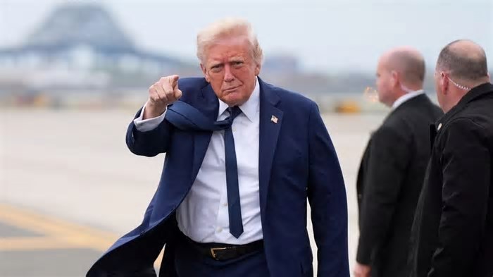 Trump afirma que Zelenskyy pode estar pronto a ceder a Crimeia à Rússia